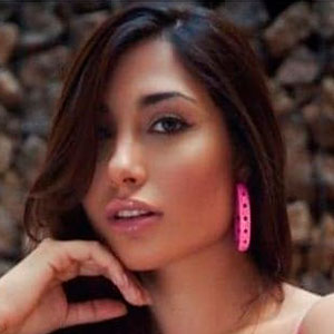  Belen Lavallen