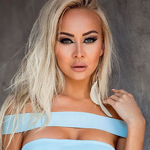  Mariia Khachatryan